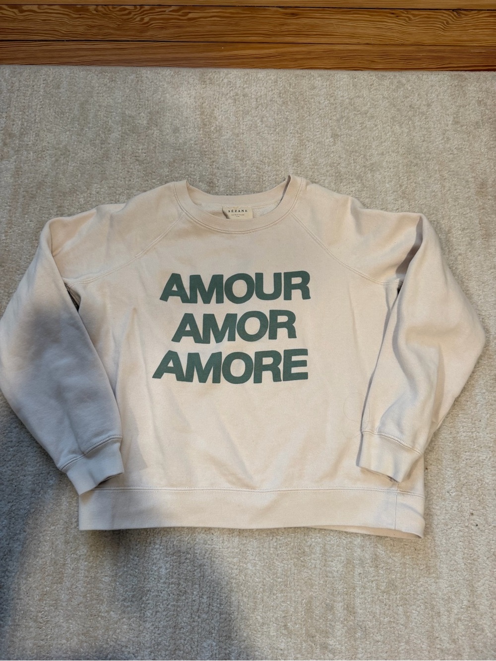 Sézane AMOUR AMOR AMORE Cream Pullover Sweatshirt with green letters